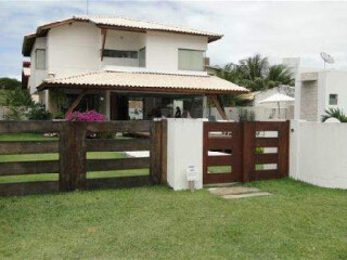 Casa de temporada em Guarajuba, Camacari Bahia. Guarajuba - Paraíso dos lagos - Casa 4 suítes com ar - Piscina e churrasqueira.